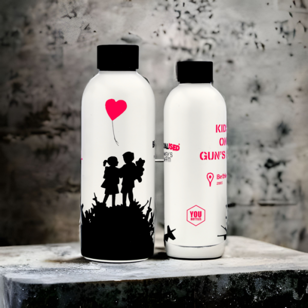 Banksy's Graffiti Dual Water Bottle 500ml - Kids on Guns Hill - Afbeelding 2